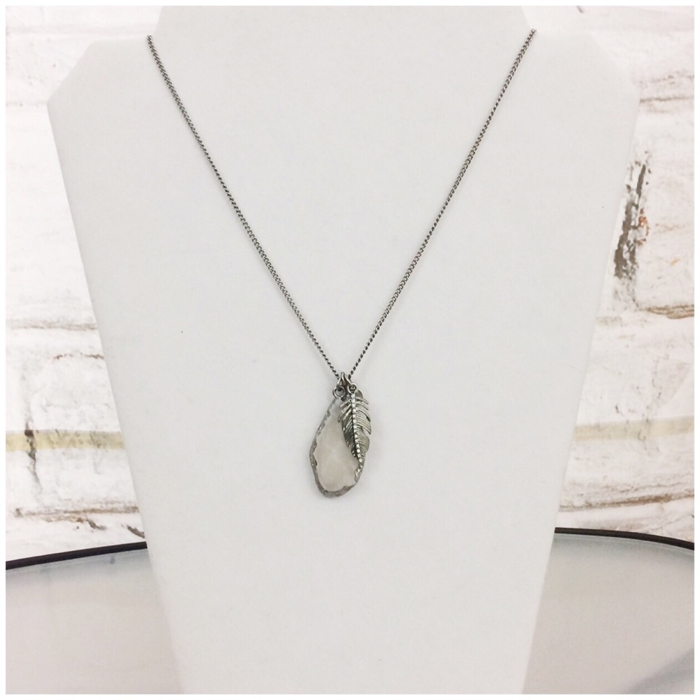 Feather and Stone Necklace - Picture 3 of 3